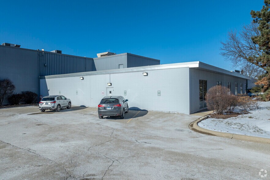More Photos Of 1900 S 25th Ave, Broadview Manufacturing For Lease