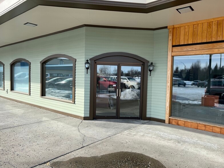 More Photos Of 130 S Willow St, Kenai General Retail For Lease