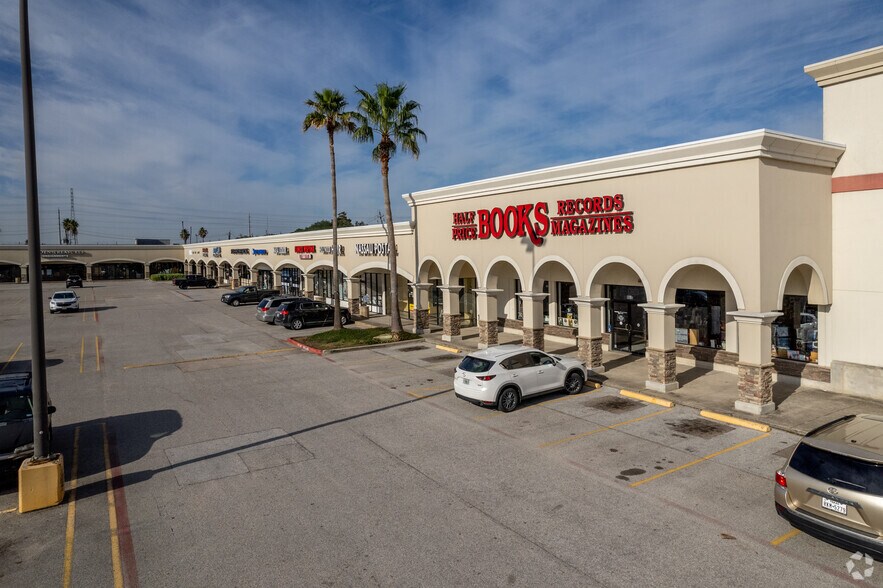 More Photos Of 961 Nasa Pky, Houston Unknown For Lease