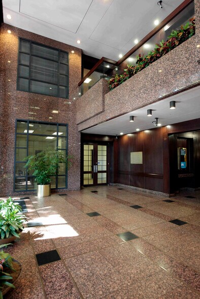 More Photos Of 1 Commerce St, Montgomery Office For Lease