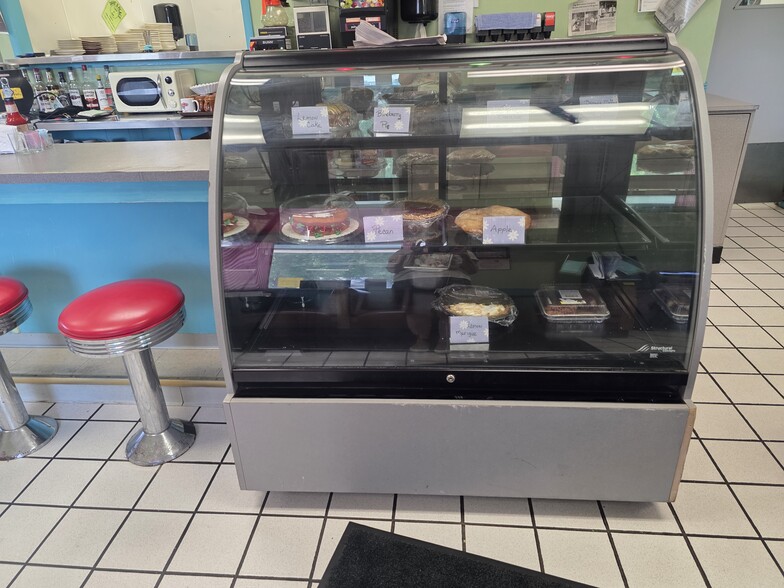 More Photos Of 51 W Water St, Markesan Restaurant For Sale