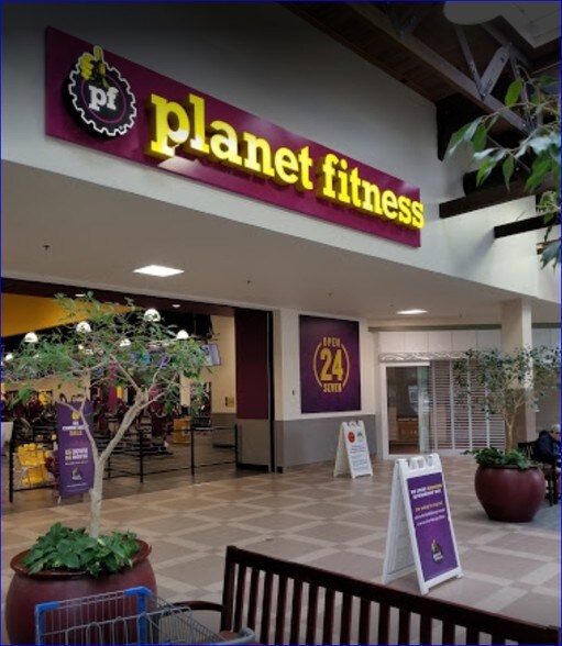 More Photos Of 282 Berlin Mall Rd, Berlin Unknown For Lease