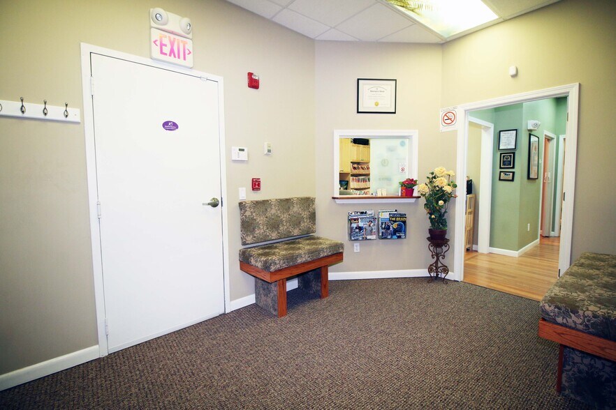 More Photos Of 845 N Main St, Providence Medical For Sale