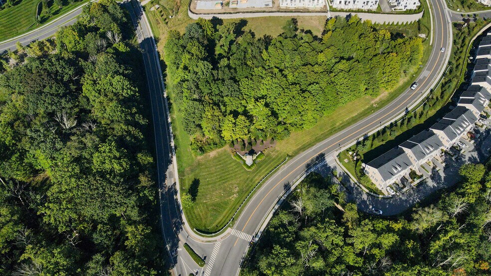 More Photos Of 2 Reserve Rd, Danbury Storefront Retail Office For Lease