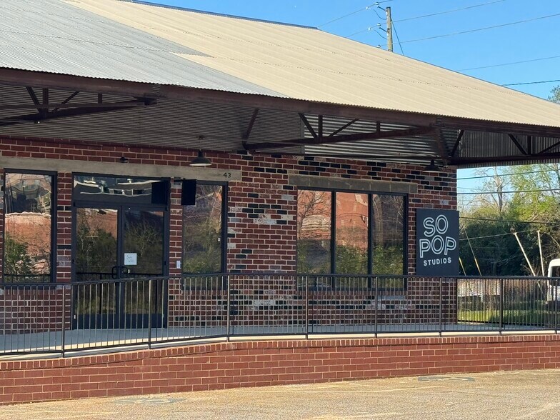 More Photos Of 1080 Third St, Macon-Bibb Coworking Space