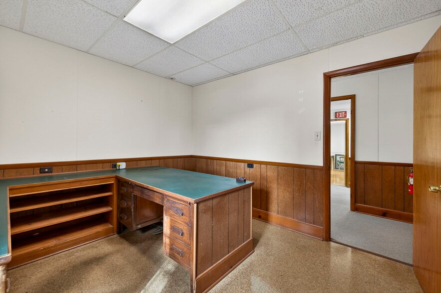 More Photos Of 314 N Braddock St, Winchester Office For Sale