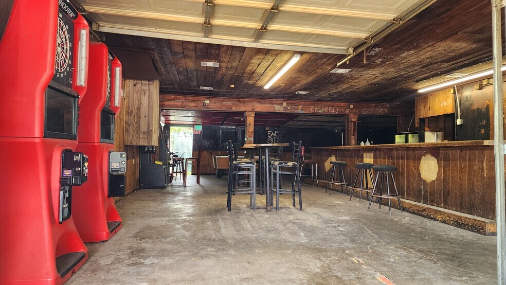 More Photos Of 6225 Greens Rd, Humble Bar For Lease