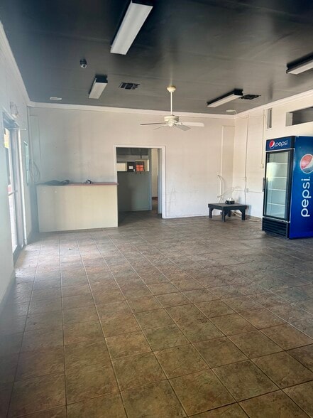 More Photos Of 200 Cecilia St, Alice Convenience Store For Sale