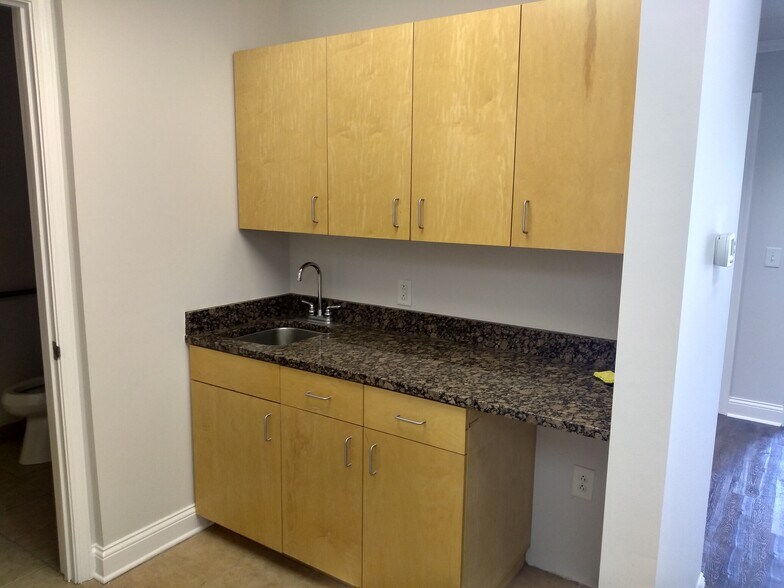 More Photos Of 311 S Royal Oaks Blvd, Franklin Medical For Sale