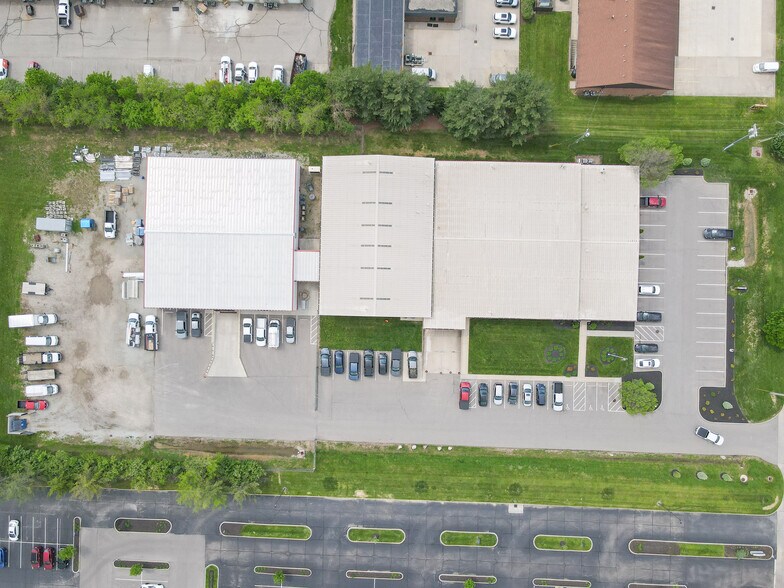 More Photos Of 4585 Cornell Rd, Blue Ash Manufacturing For Lease