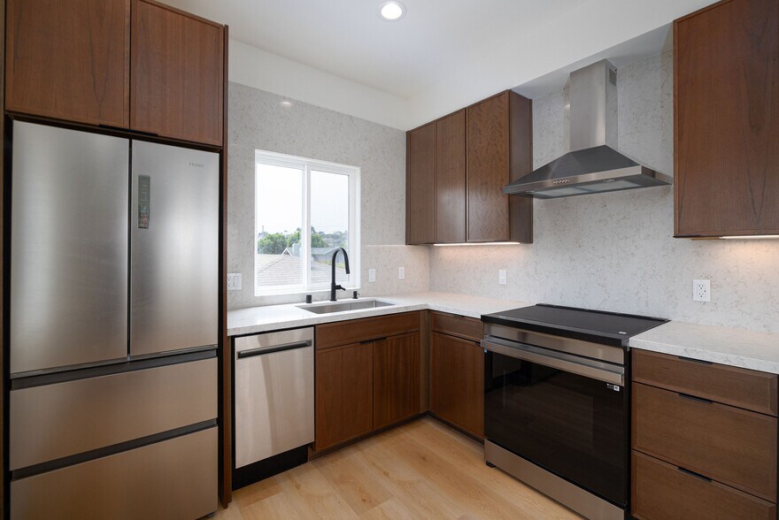 More Photos Of 3650 Quimby St, San Diego Multifamily For Sale