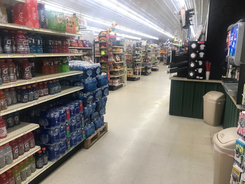 More Photos Of 25817 State Hwy 64, Pittsburg Supermarket For Sale