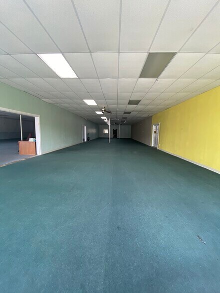 More Photos Of 1517 W Thomas St, Hammond Storefront Retail Office For Lease