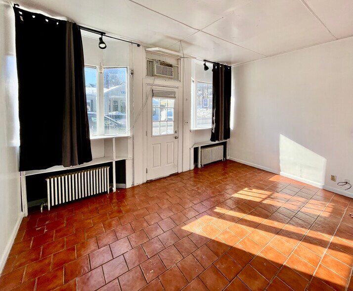 More Photos Of 158-160 W Main St, Walden Storefront Retail Residential For Sale