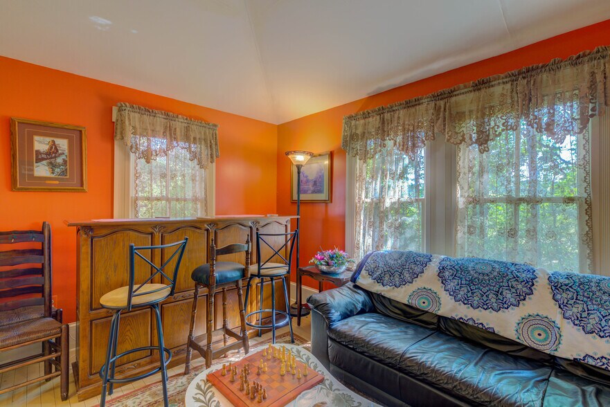 More Photos Of 4188 Nelson Rd, New Church Hotel For Sale