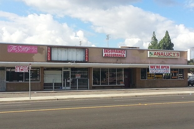 More Photos Of 4122-4150 E Clinton Ave, Fresno Unknown For Lease
