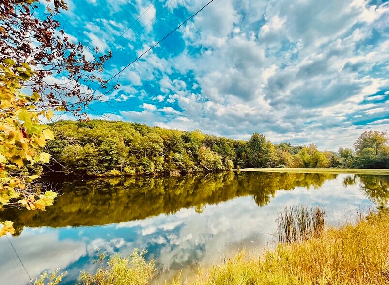 More Photos Of 3134 E Van Buren, Eureka Springs Hotel For Sale