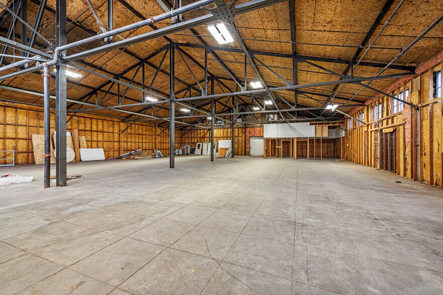 More Photos Of 615 S Spring St, Klamath Falls Warehouse For Lease