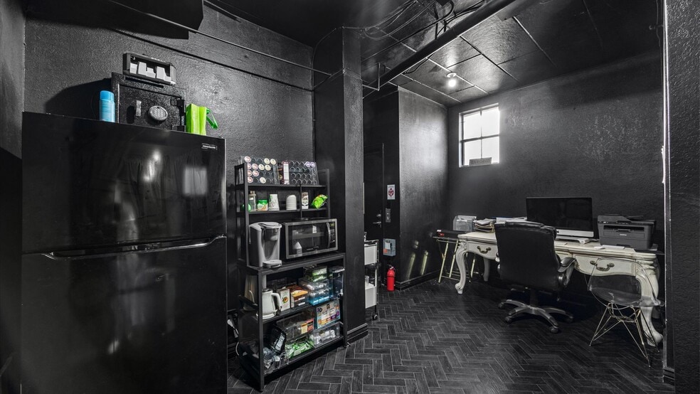 More Photos Of 535 N 7th St, Grand Junction General Retail For Sale