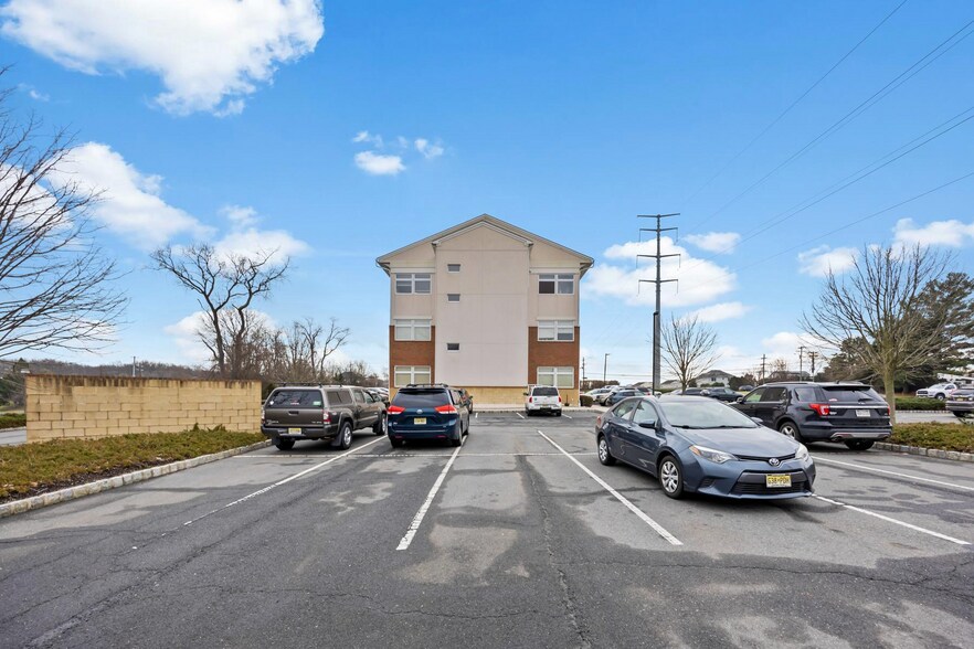 More Photos Of 1374 Whitehorse Hamilton Square Rd, Hamilton Office For Sale