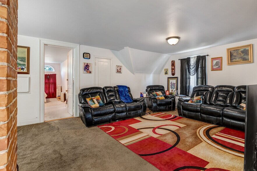 More Photos Of 461 Linwood Ave, Buffalo Apartments For Sale