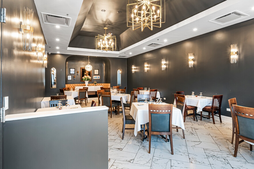 More Photos Of 40W188 Campton Crossings Dr, St Charles Restaurant For Sale