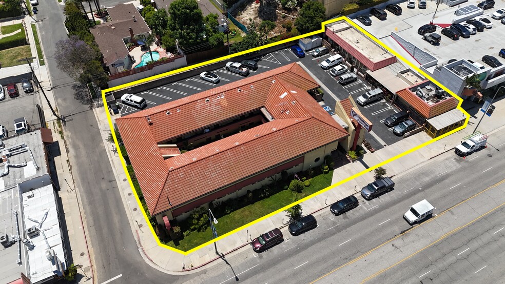 More Photos Of 21706 Ventura Blvd, Woodland Hills Hotel For Sale