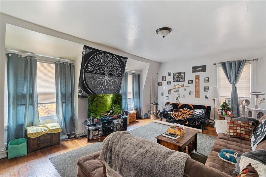 More Photos Of 960 W Hamilton St, Allentown Storefront Retail Residential For Sale