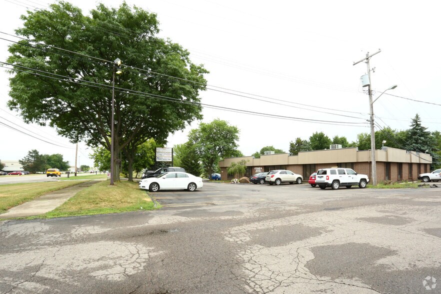 More Photos Of 39293 Plymouth Rd, Livonia Medical For Lease