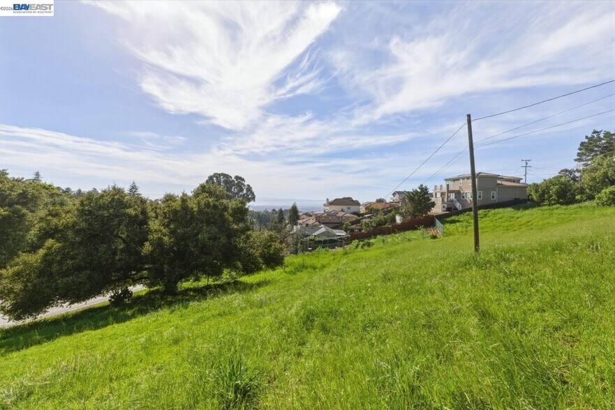 More Photos Of 27188 Hayward Blvd, Hayward Land For Sale