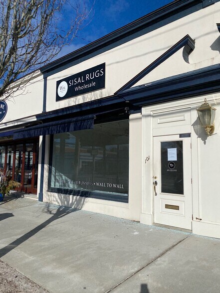 More Photos Of 101 Jobs Ln, Southampton Freestanding For Lease