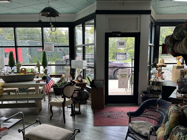 More Photos Of 507 E 3rd St, Lexington Warehouse For Sale