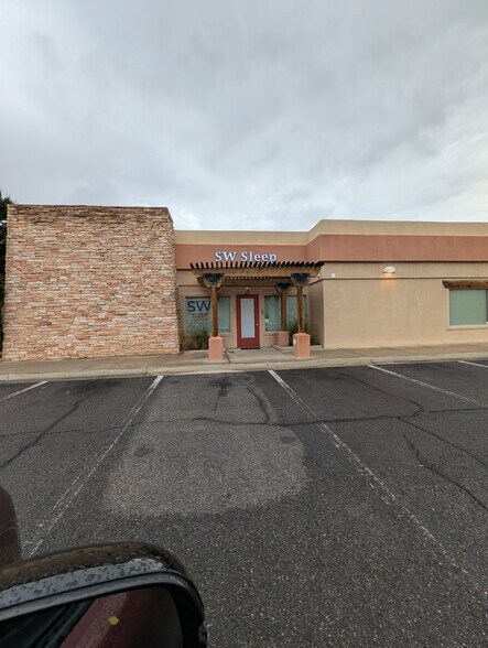 More Photos Of 3401-3451 N Butler Ave, Farmington Medical For Lease