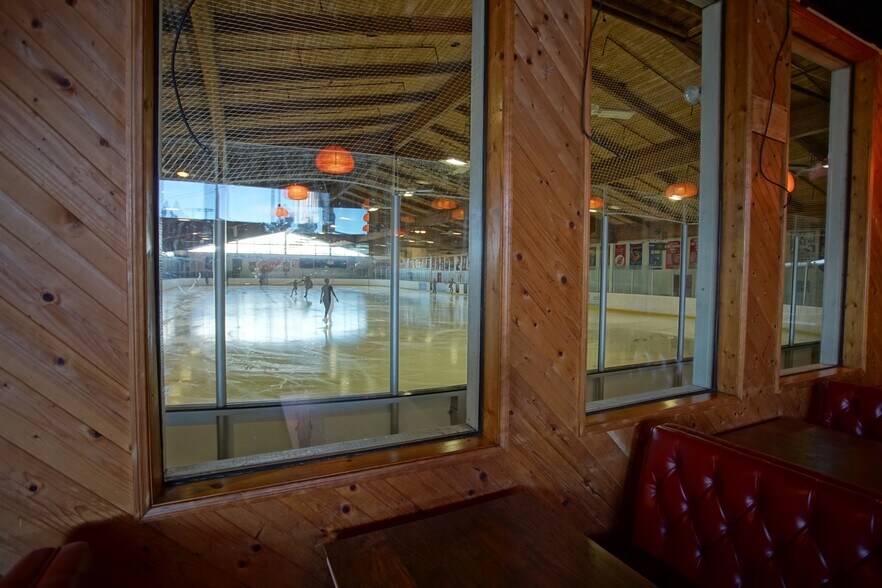 More Photos Of 23770 S Western Ave, Harbor City Restaurant For Lease