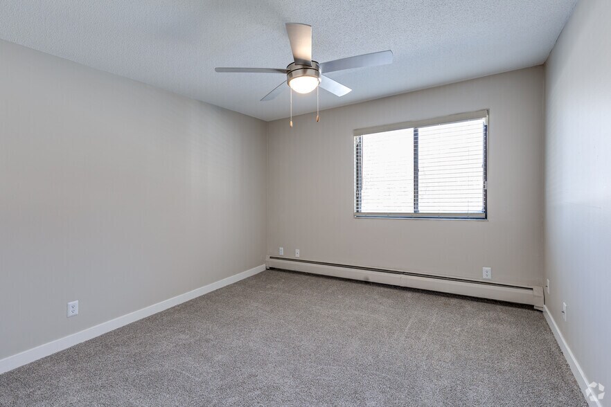 More Photos Of 2050 7th Ave E, North Saint Paul Apartments For Sale