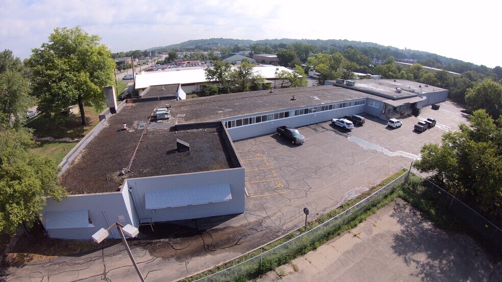 More Photos Of 7820 Reading Rd, Cincinnati Warehouse For Lease