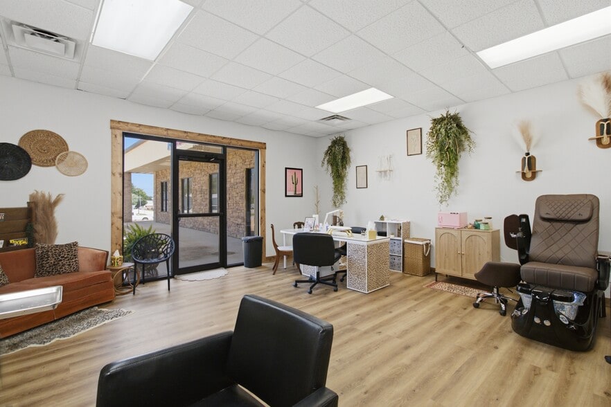 More Photos Of 1213 Highway 63, Houston General Retail For Sale