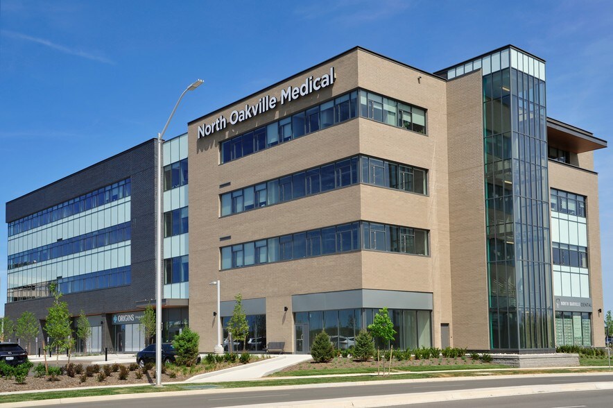 More Photos Of 3075 Hospital Gate, Oakville Medical For Lease