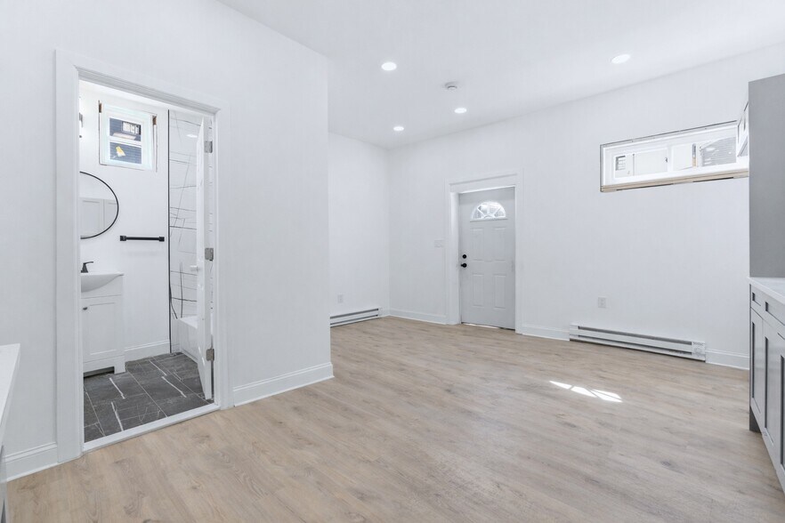 More Photos Of 615 E 22nd St, Paterson General Retail For Sale