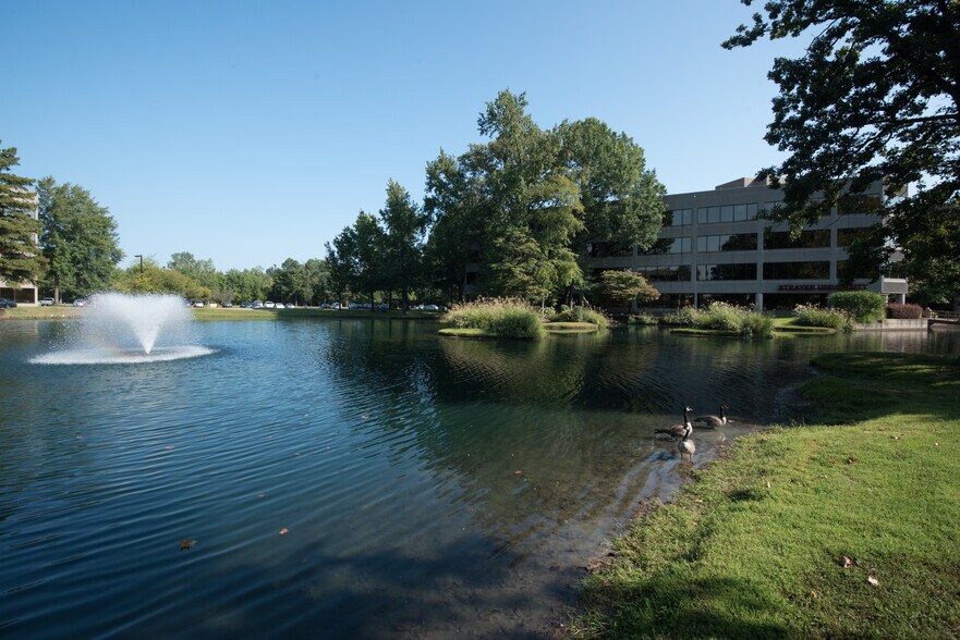 More Photos Of 2650 Thousand Oaks Blvd, Memphis Office For Lease