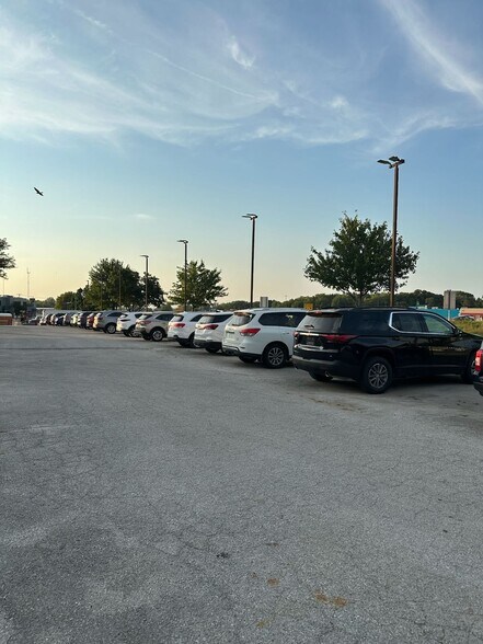 More Photos Of 8819 E 350 Hwy, Raytown Auto Dealership For Sale