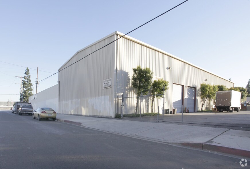 More Photos Of 10708 Vanowen St, North Hollywood Warehouse For Sale