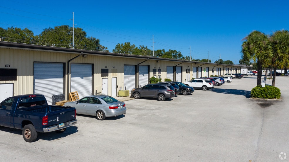 More Photos Of 101-191 Drennen Rd, Orlando Light Distribution For Lease