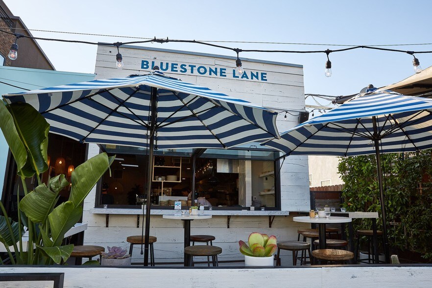 More Photos Of 523 Rose Ave, Venice Restaurant For Lease