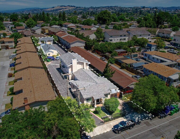 Primary Photo Of 204 Sunset Blvd, Hayward Apartments For Sale