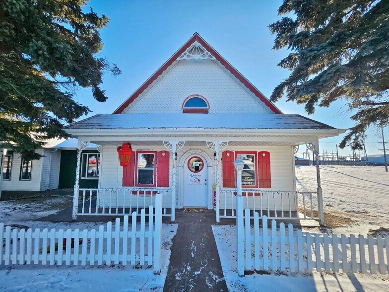 More Photos Of 104-106 Hwy 2 SW, Rugby Restaurant For Sale