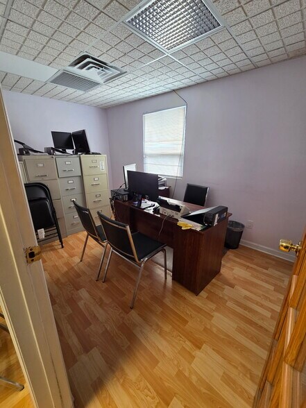 More Photos Of 257 Ferry St, Newark General Retail For Sale