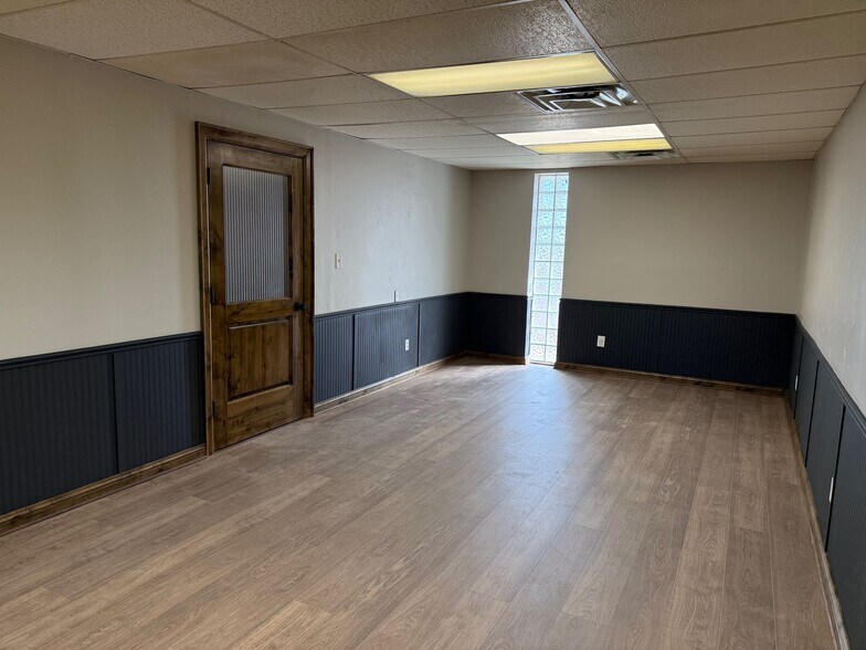 More Photos Of 6400 S Washington St, Amarillo Warehouse For Lease