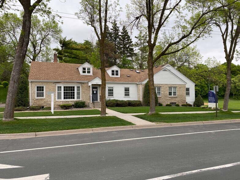 Primary Photo Of 317 Wayzata Blvd W, Wayzata Loft Creative Space For Lease