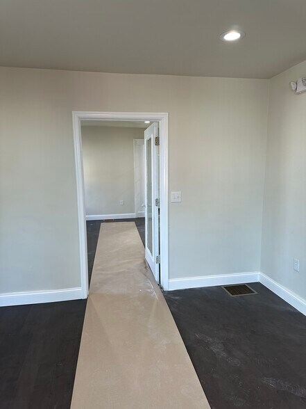 More Photos Of 800 Dekalb St, Bridgeport Storefront Retail Residential For Sale